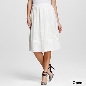 Cream lace midi skirt